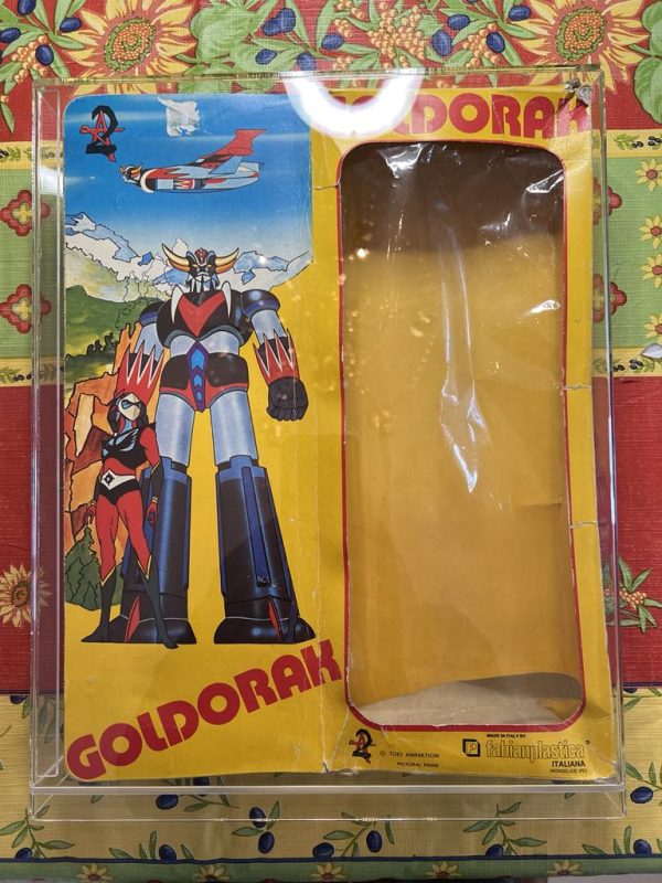 GOLDORAK FABIANPLASTICA Petite boite avec logo sur le flap